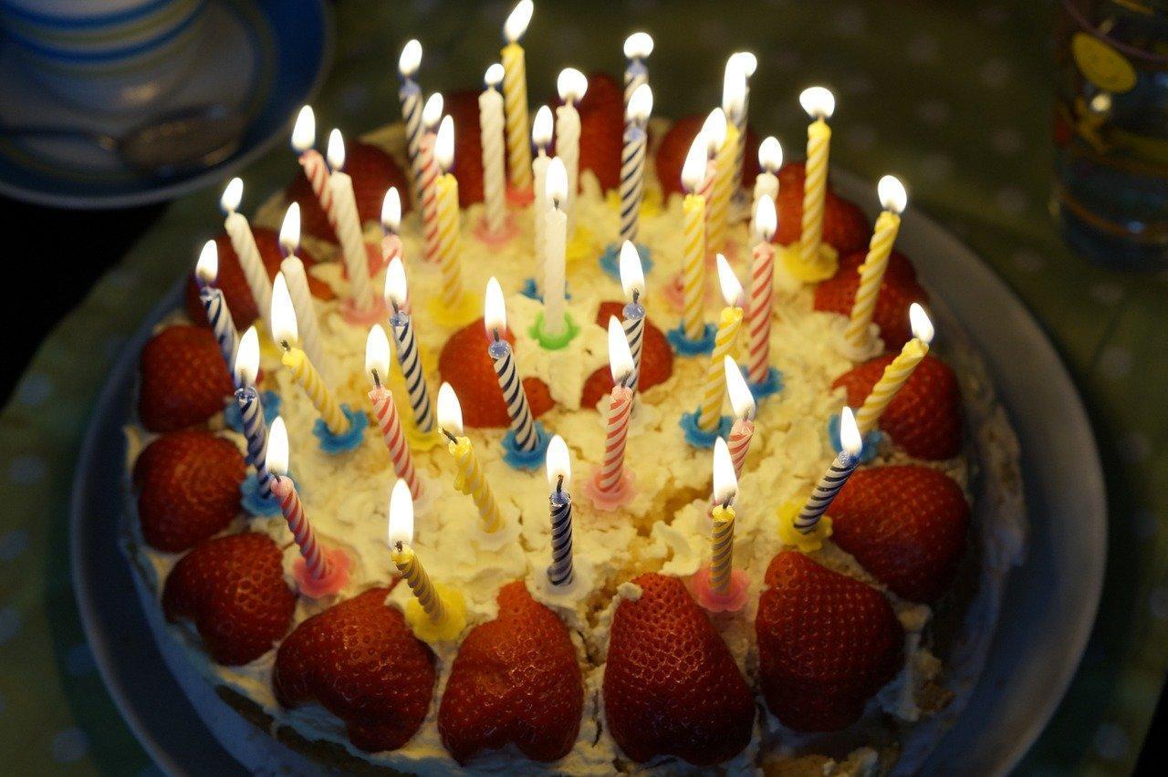 birthday cake, burn, candles
